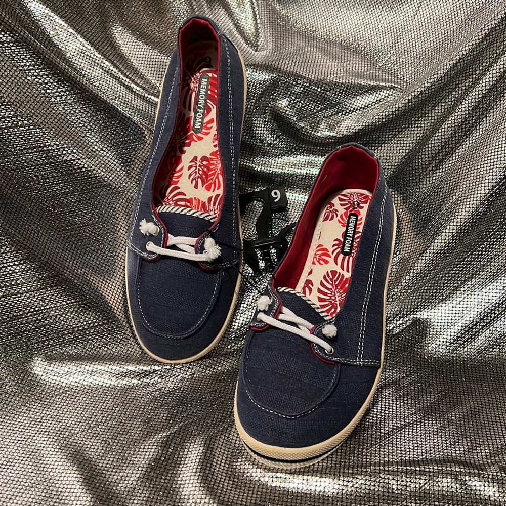 New Woman’s Time & Tru Blue Deck Shoes size 9 beautiful traditional style nice⛵️